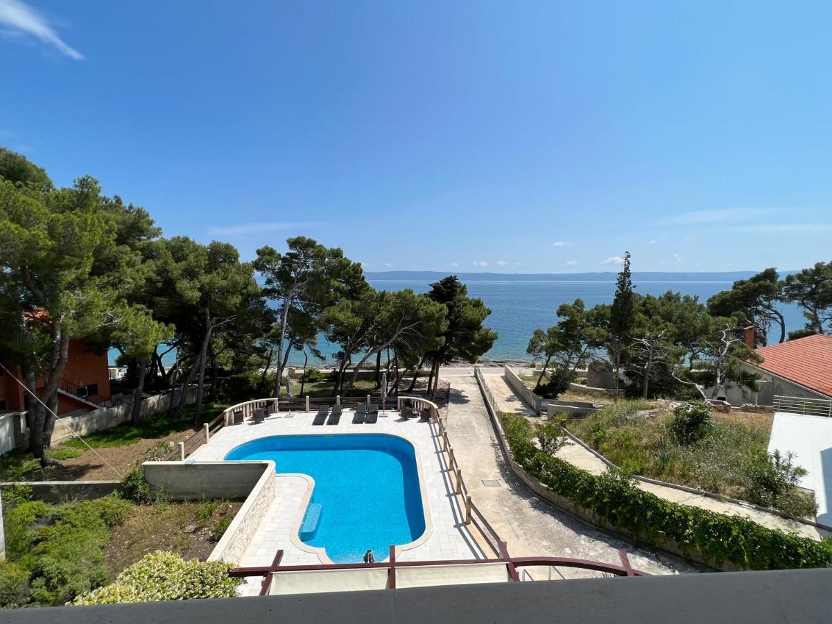 Vila Vera Seafront Apartments Сумартин Экстерьер фото