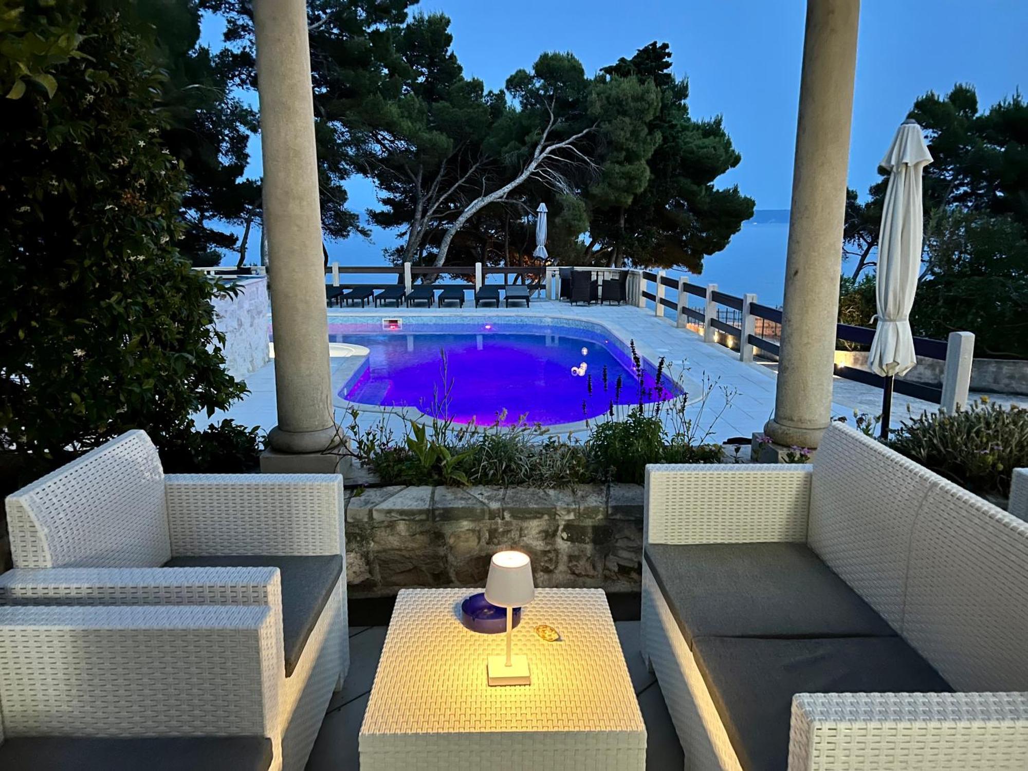 Vila Vera Seafront Apartments Сумартин Экстерьер фото