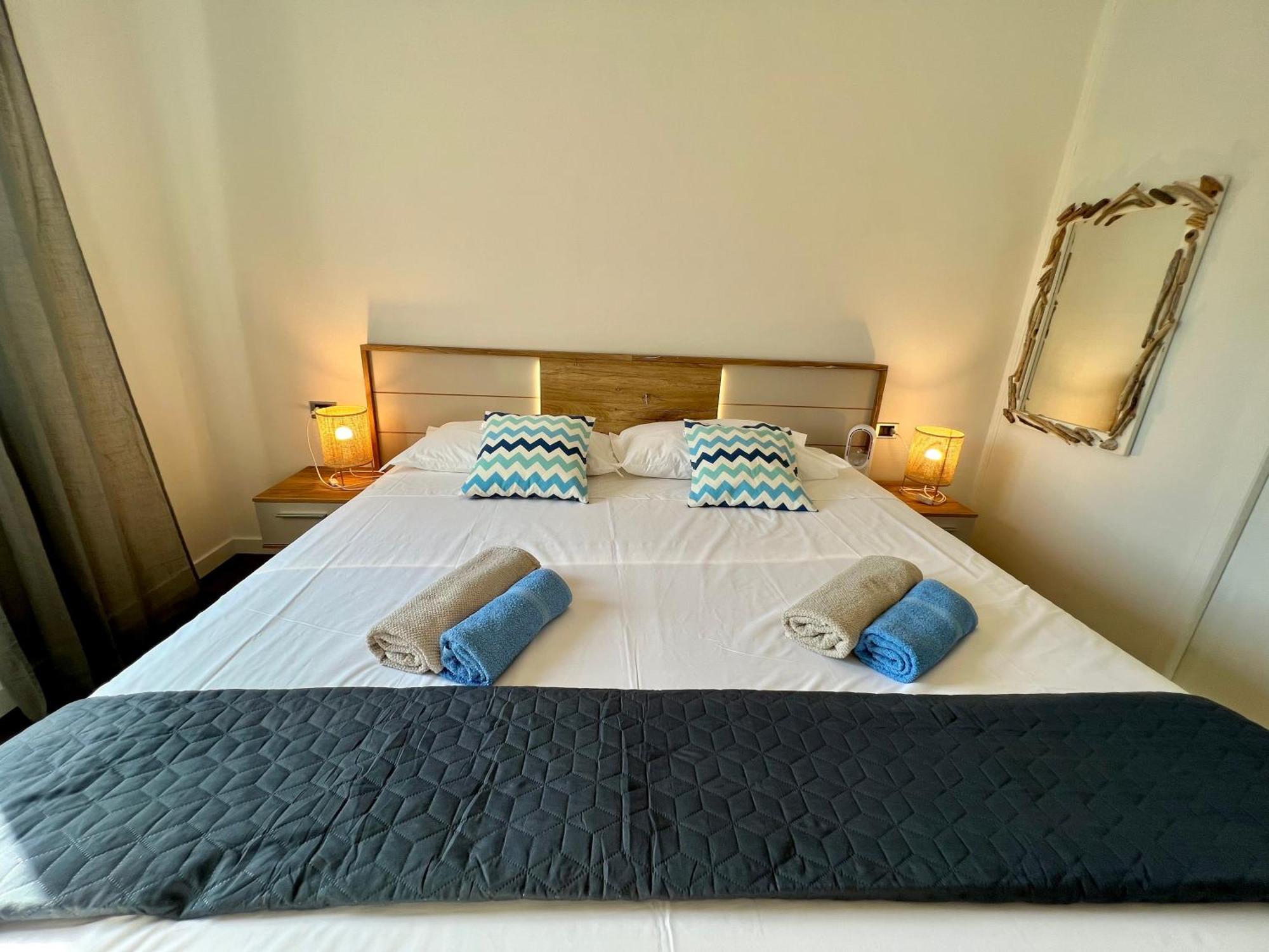 Vila Vera Seafront Apartments Сумартин Экстерьер фото