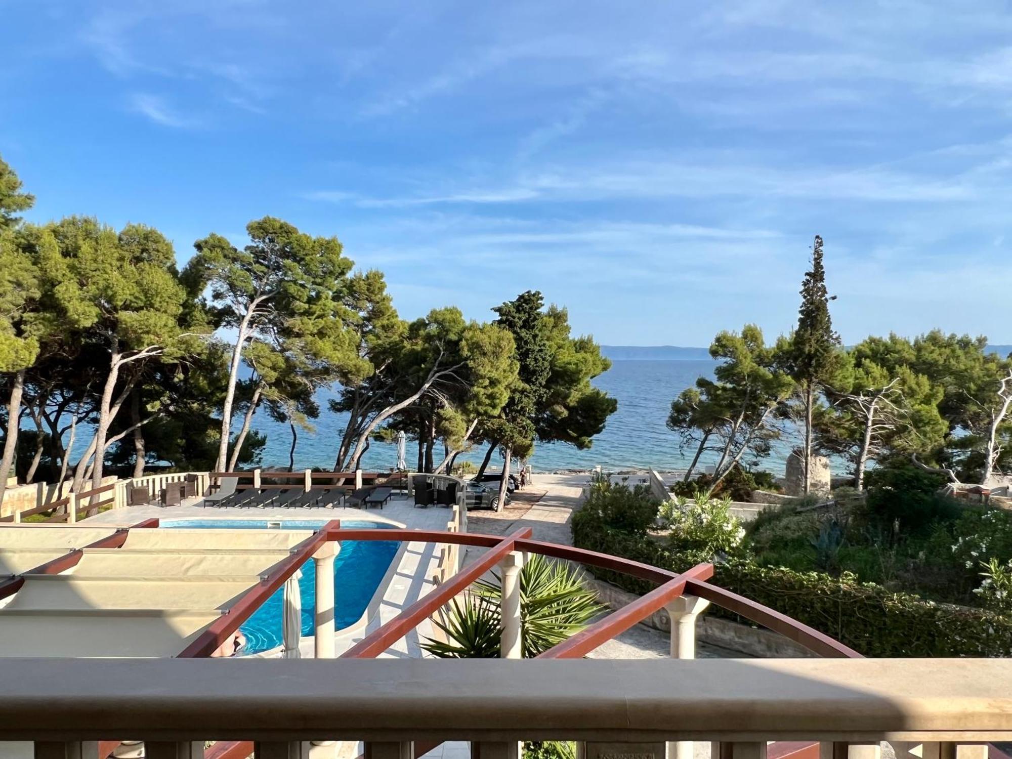 Vila Vera Seafront Apartments Сумартин Экстерьер фото