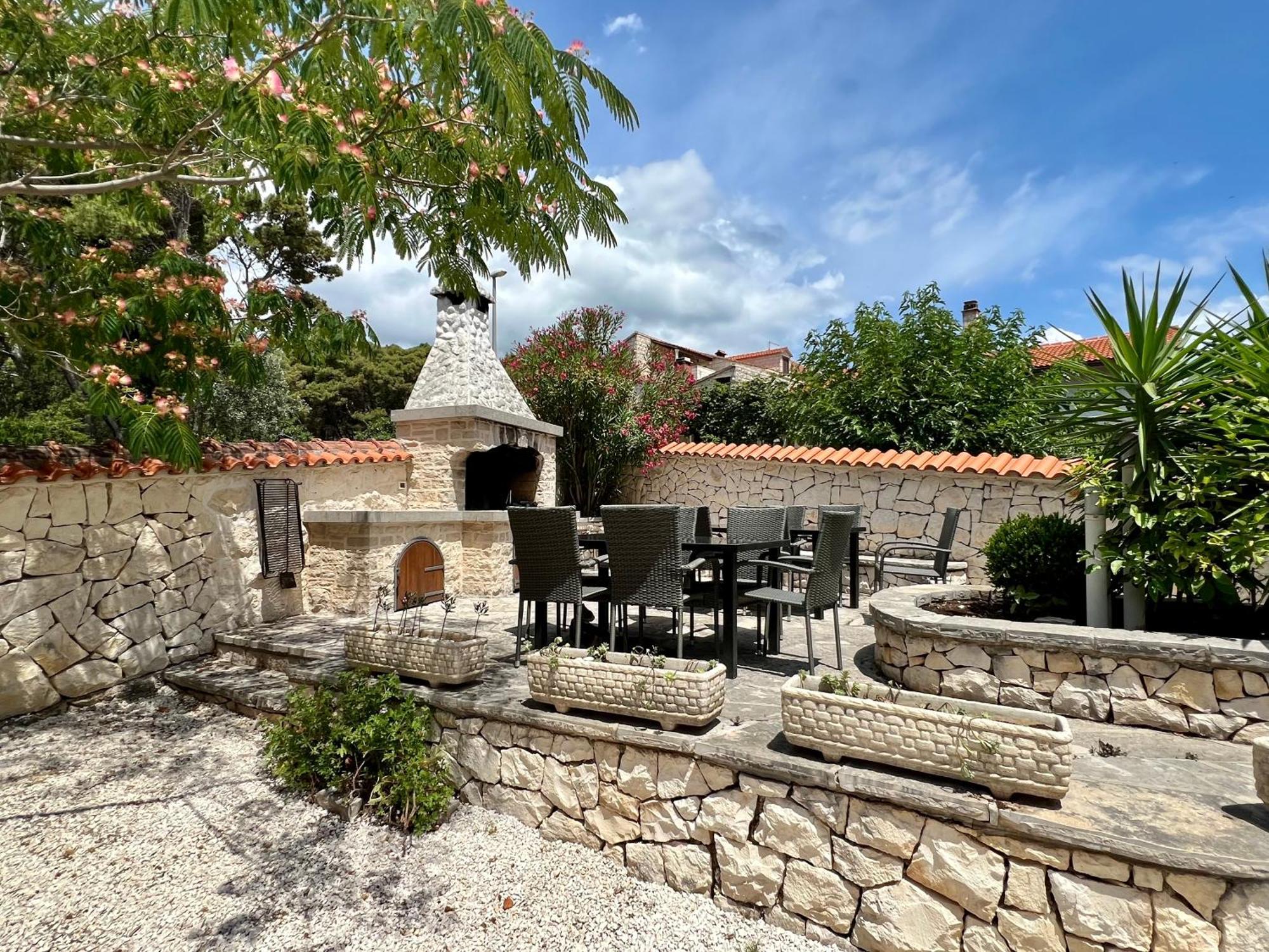 Vila Vera Seafront Apartments Сумартин Экстерьер фото